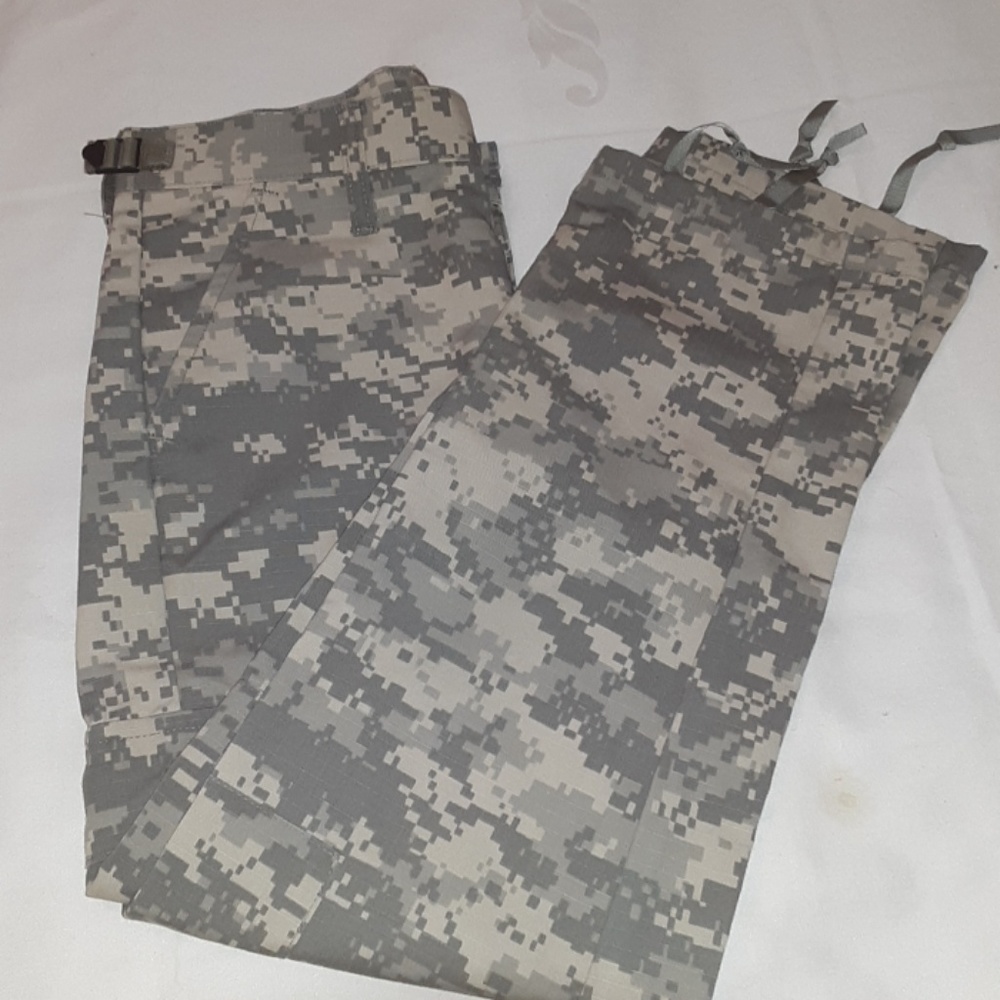 boys camo cargo pants sz 10
